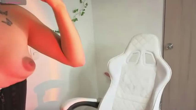 0ne_of_0ne live webcam preview
