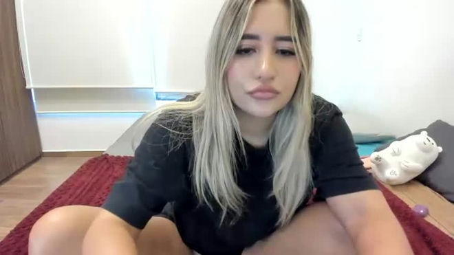 amelie_bunny_real live webcam preview