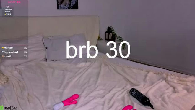 m1m1_angels live webcam preview