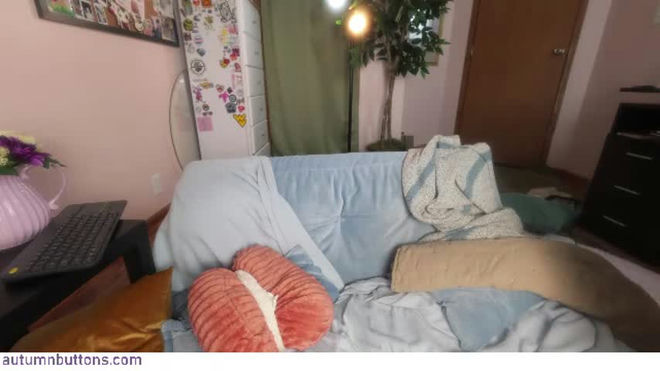 autumnbuttons live webcam preview