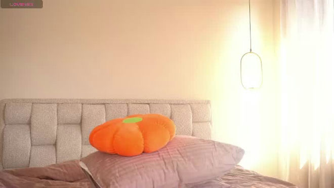 cuteeeeealina live webcam preview