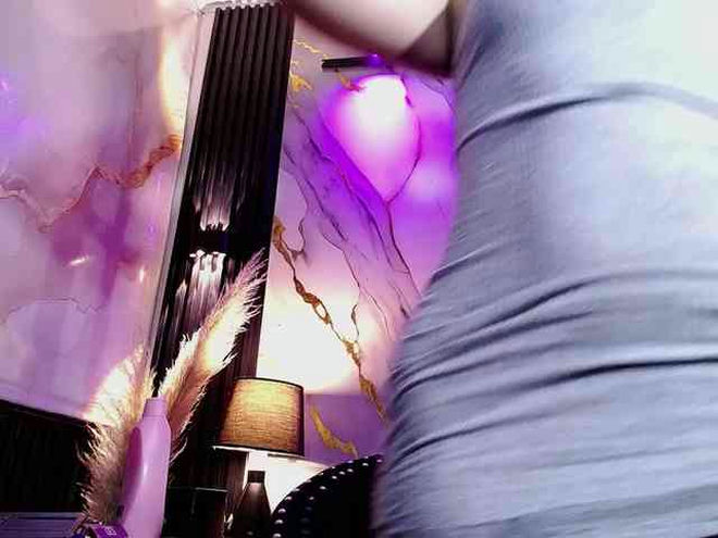 allieBootty live webcam preview