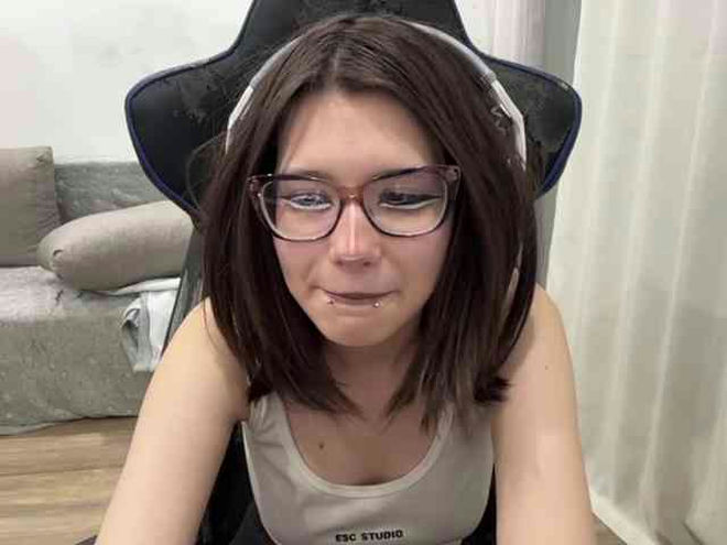 DaisyLolik live webcam preview