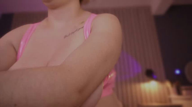 bella_adams_ live webcam preview