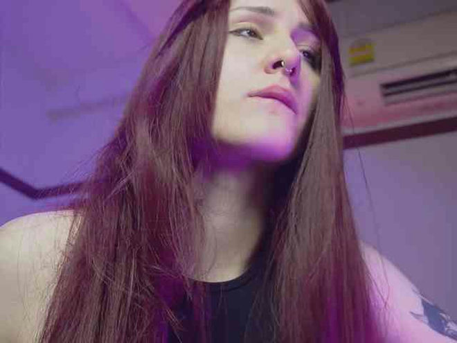 MaeveLith live webcam preview