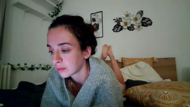 forbiddennvelvet live webcam preview
