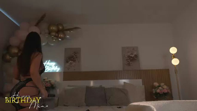 mia_greyy live webcam preview