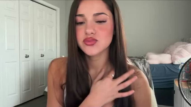 minahoneyy live webcam preview