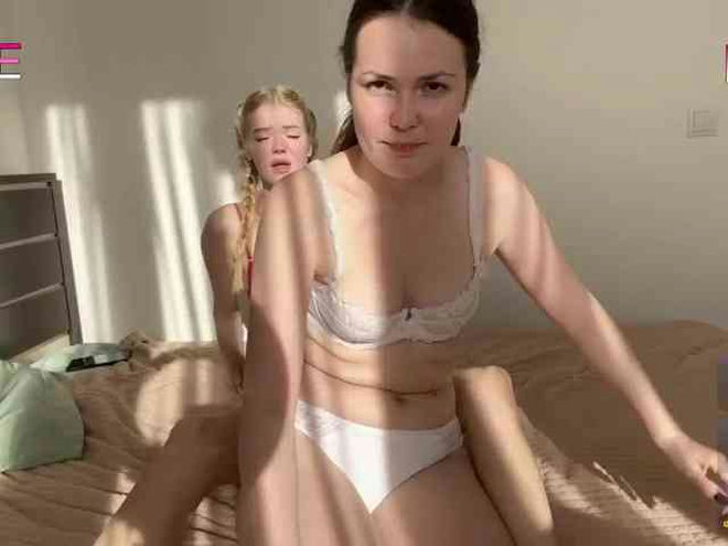 doublebubbleduo live webcam preview