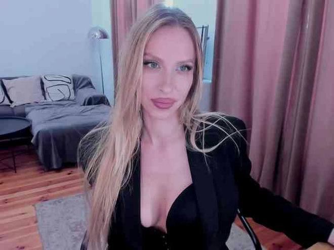 ToxicBlonde live webcam preview