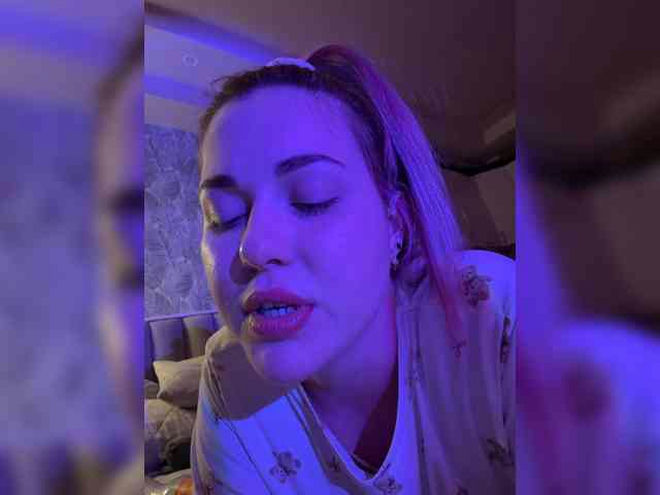 KateMid live webcam preview