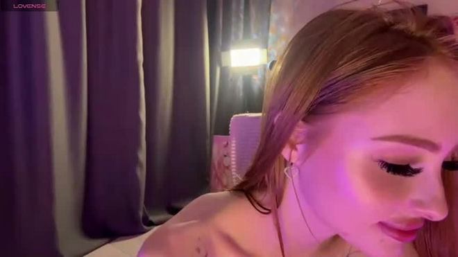 adele_kawaii live webcam preview