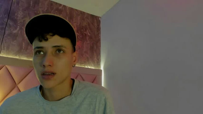 megan_and_clohe live webcam preview