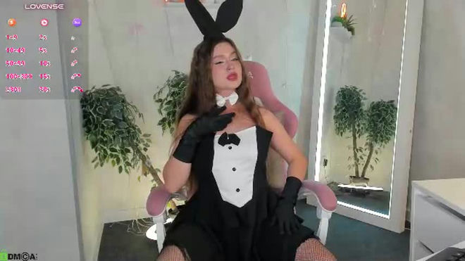 renesmy_black live webcam preview