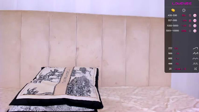 tina_mayway live webcam preview