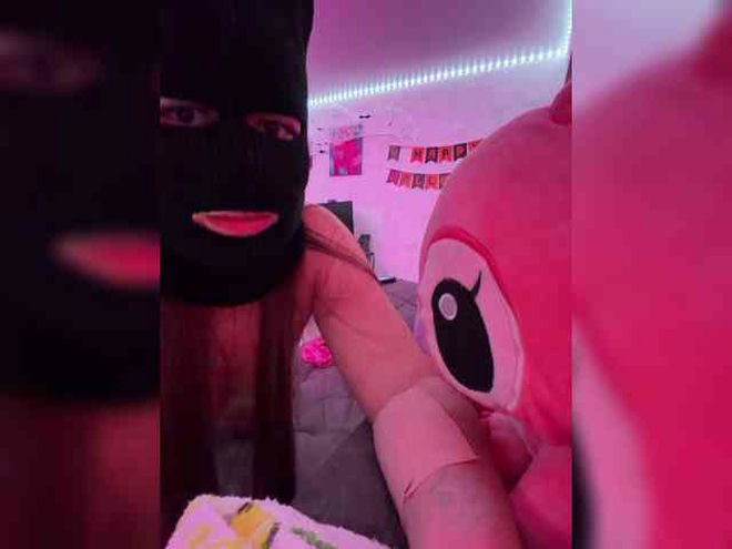 Viktorya-66 live webcam preview