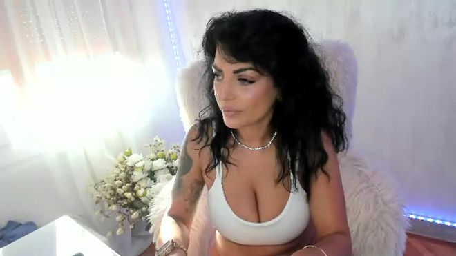 elisabaxter live webcam preview