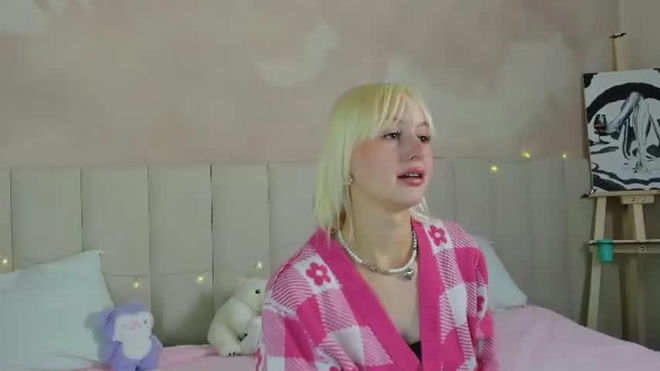 adele_silvyy live webcam preview