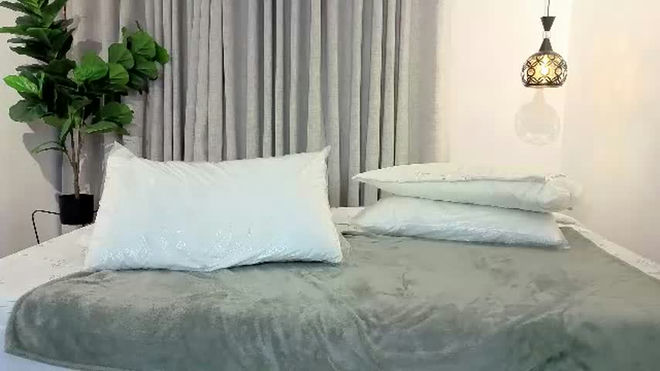 aronnymila live webcam preview