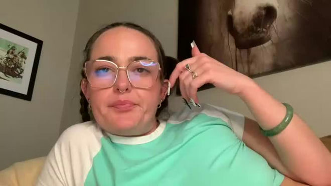 nurse_aly01 live webcam preview