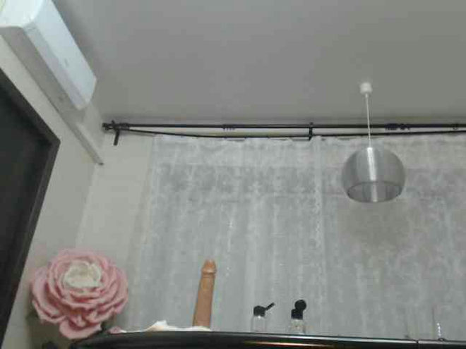 Alina-black live webcam preview