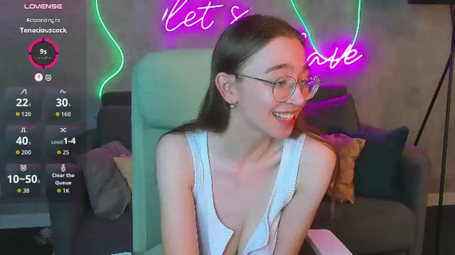 lucyy_green live webcam preview