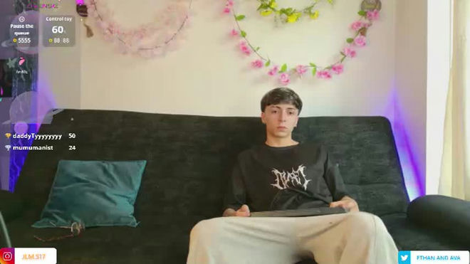 ethan_and_ava live webcam preview
