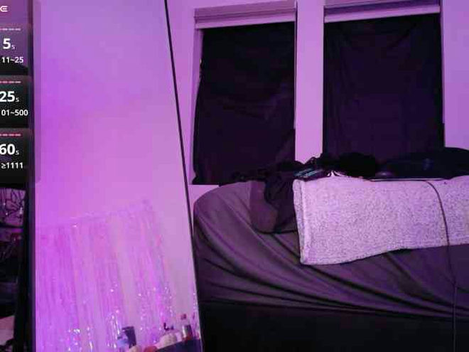 Midnightrose11 live webcam preview