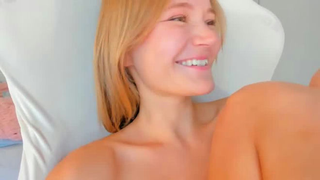 showmejenny live webcam preview