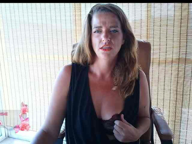 Sexy-Nicolette live webcam preview