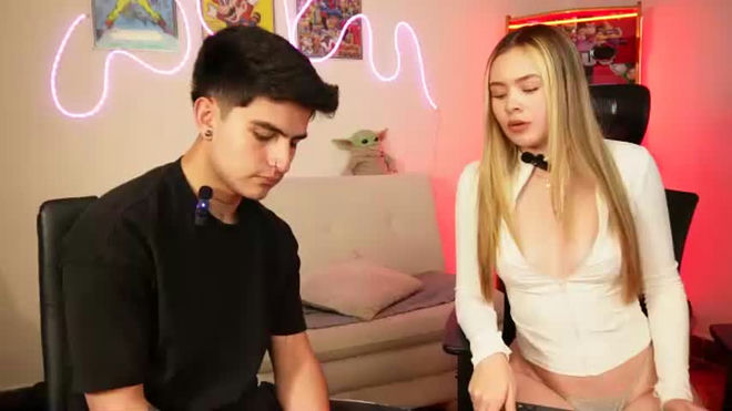 tommy_and_sophie live webcam preview