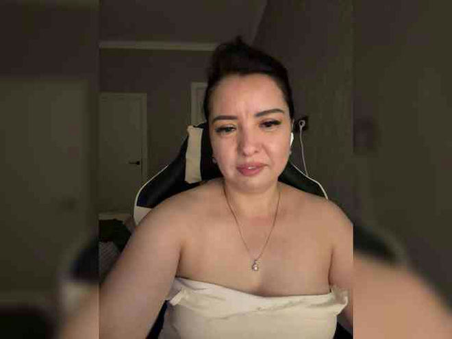 Milashka66 live webcam preview