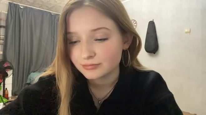 eleasebabic live webcam preview