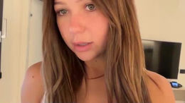 ariabellini webcam thumbnail