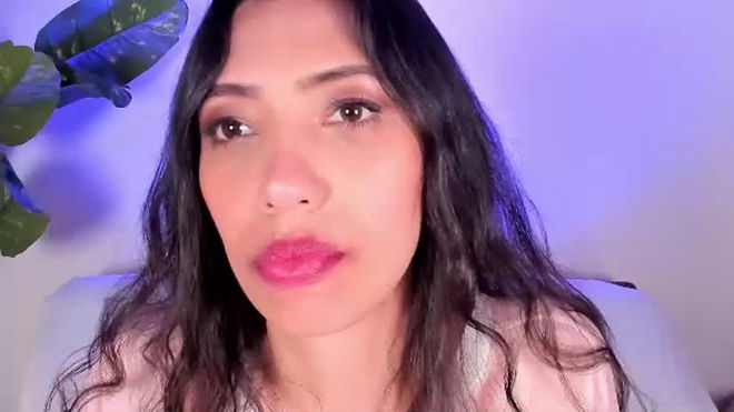 miss_veronica2 live webcam preview