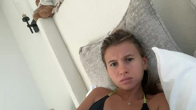 petitebaddie349 live webcam preview